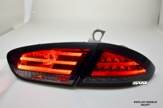 SW-Celi LED Rckleuchten fr Seat Leon 1P1/1PA 09-13 red/smoke LED Blinker