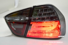 SWCeli LED Rckleuchten fr 3er BMW E90 Limo 05-08 smoke / red Lightbar (nicht 335d)