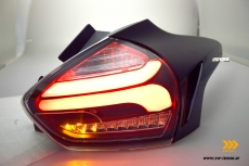 SW-Celi LED Rckleuchten fr Ford Focus Mk3 CB8 DYB 16-18 Facelift 5Trer-Flieheck Lightbar Black