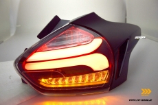 SW-Celi LED Rckleuchten fr Ford Focus Mk3 CB8 DYB 16-18 Facelift 5Trer-Flieheck Lightbar Black